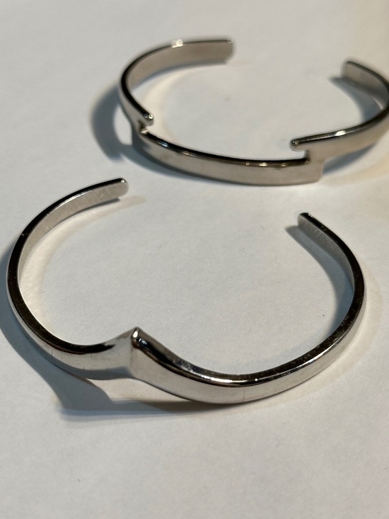 Vintage Silver Avon Chevron Bracelet set of 2 - Picture 11 of 11